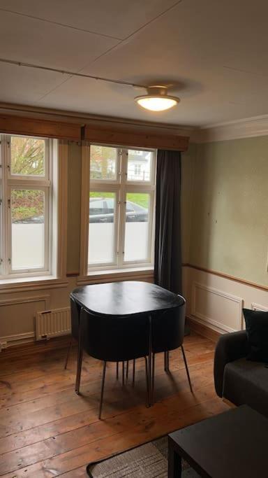 Cozy Apartment In Popular Street Bergen Exterior photo